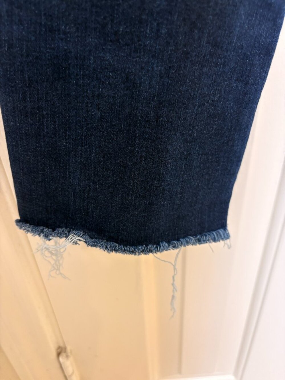 AG Adriano Goldschmied Harper Raw Hem Straight Jeans Medium Wash 28R - Picture 6 of 9